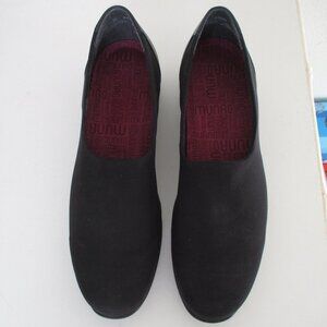 Munro American Womens Black Leather & Nylon Flat Loafer Shoe - Size 10M